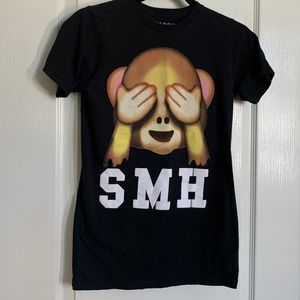 Pac Sun T-Shirt. Monkey emoji with ‘SMH’